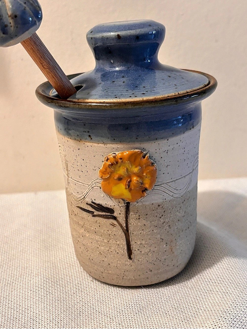 Edmonton Alberta pottery crock Blue & Tan Lidded Honey pot/Crock